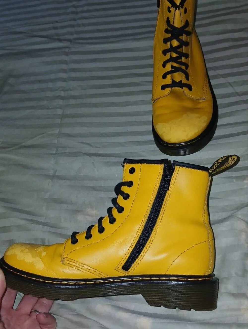 Dr Martens Junior Yellow Leather Lace-Up Combat Boots Sz: 3